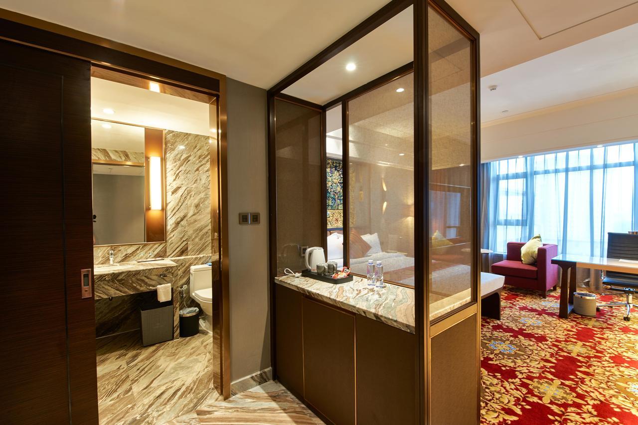 Zhongshan Guzhen Huayu Landmark Hotel Екстер'єр фото