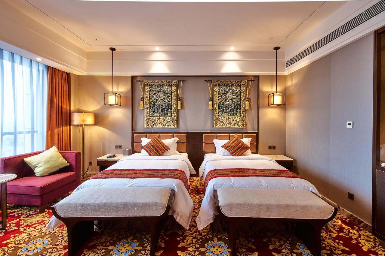 Zhongshan Guzhen Huayu Landmark Hotel Екстер'єр фото